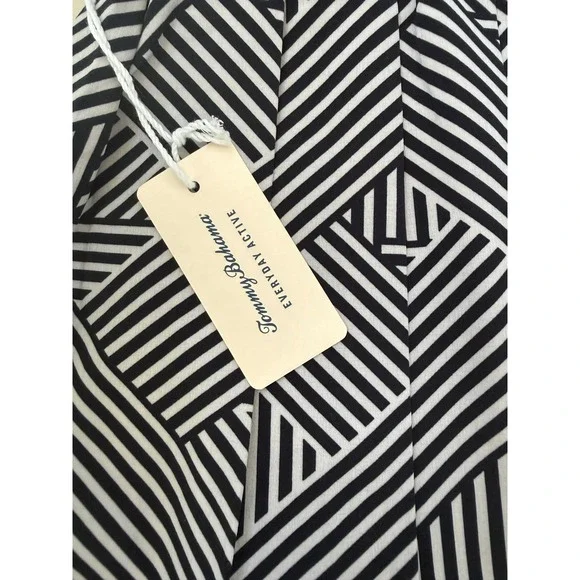 Tommy Bahama Everyday Active Skort Navy White Geometric Stripe Pleated XS NEW - Picture 6 of 7